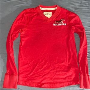 I’m selling a long sleeve T shirts